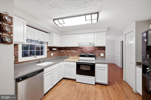 15923 DOLPHIN DR, Dumfries, VA 22025