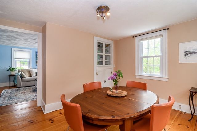 288 Bacon St, Natick, MA 01760
