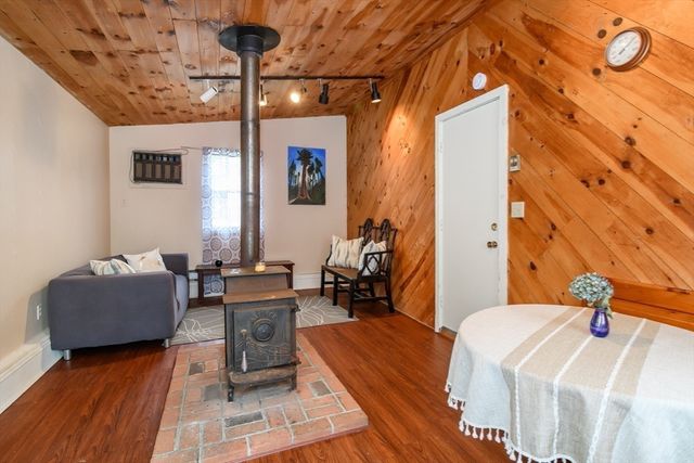 288 Bacon St, Natick, MA 01760