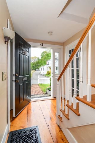 288 Bacon St, Natick, MA 01760