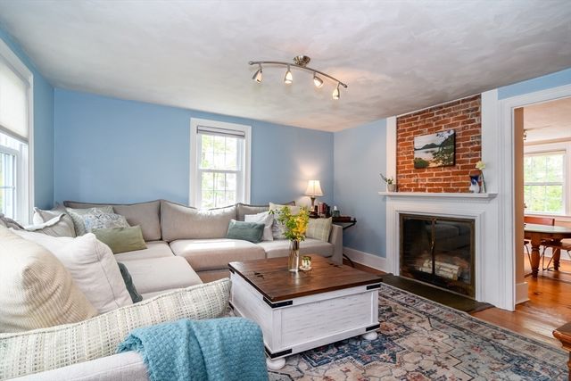 288 Bacon St, Natick, MA 01760