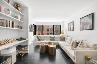 166 E 61ST Street # 3B, New York City, NY 10065