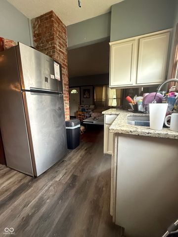 20 W Southern Avenue, Indianapolis, IN 46225