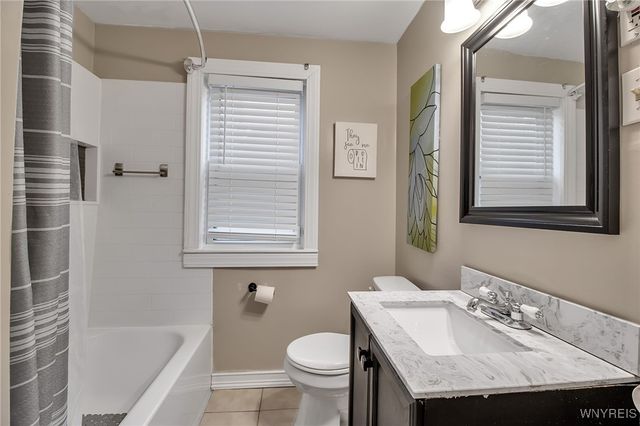 19 Crestwood Place, Cheektowaga, NY 14225