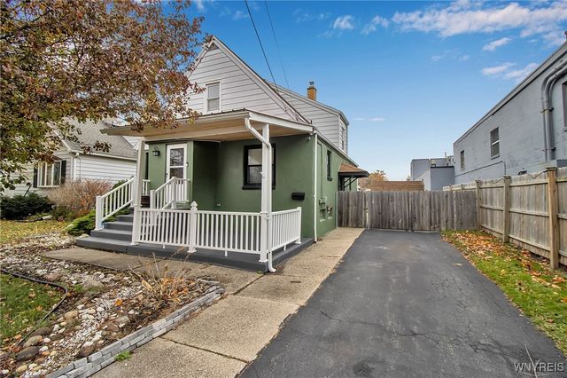 19 Crestwood Place, Cheektowaga, NY 14225