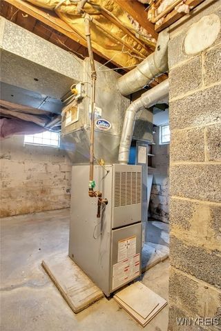 19 Crestwood Place, Cheektowaga, NY 14225