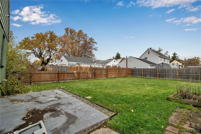 19 Crestwood Place, Cheektowaga, NY 14225