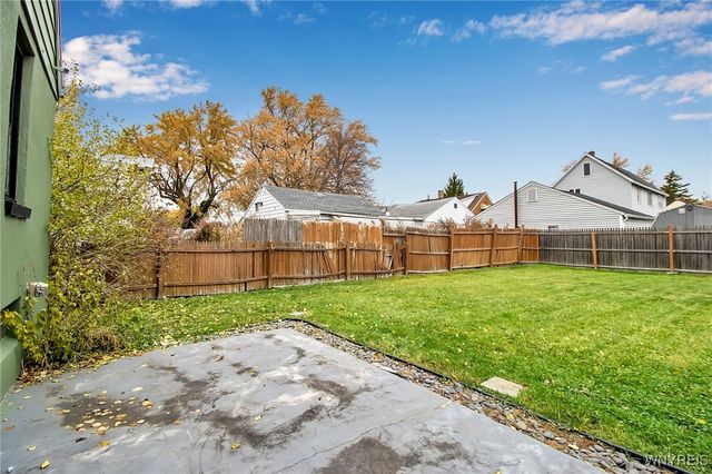 19 Crestwood Place, Cheektowaga, NY 14225