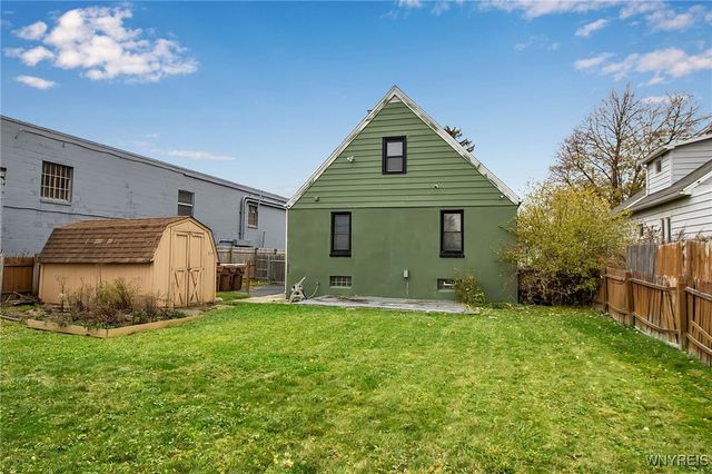 19 Crestwood Place, Cheektowaga, NY 14225