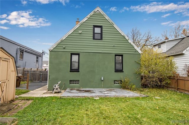 19 Crestwood Place, Cheektowaga, NY 14225