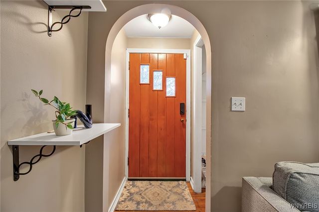 19 Crestwood Place, Cheektowaga, NY 14225