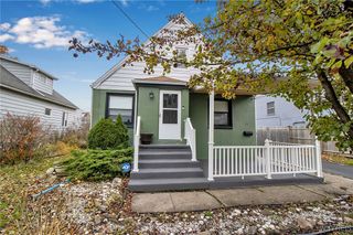 19 Crestwood Place, Cheektowaga, NY 14225