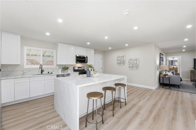 4318 W Mcfadden Avenue, Santa Ana, CA 92704
