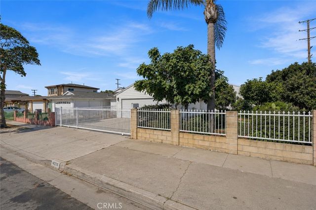4318 W Mcfadden Avenue, Santa Ana, CA 92704