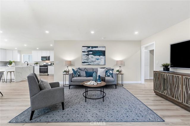 4318 W Mcfadden Avenue, Santa Ana, CA 92704