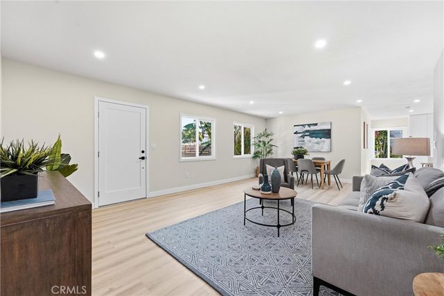 4318 W Mcfadden Avenue, Santa Ana, CA 92704