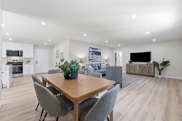 4318 W Mcfadden Avenue, Santa Ana, CA 92704