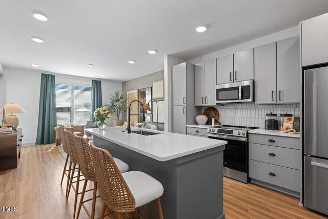 3901 Capital Hills Drive B1a, Raleigh, NC 27616