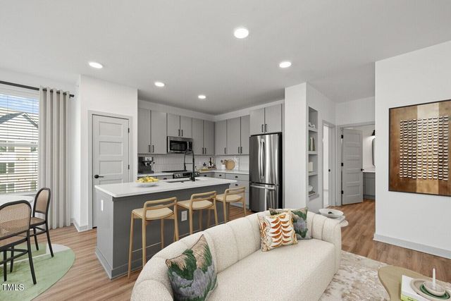 3901 Capital Hills Drive B1a, Raleigh, NC 27616