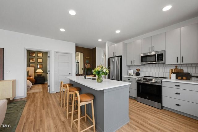 3901 Capital Hills Drive B1a, Raleigh, NC 27616