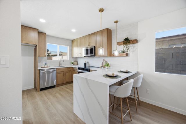 2024 E 7TH Avenue, Mesa, AZ 85204