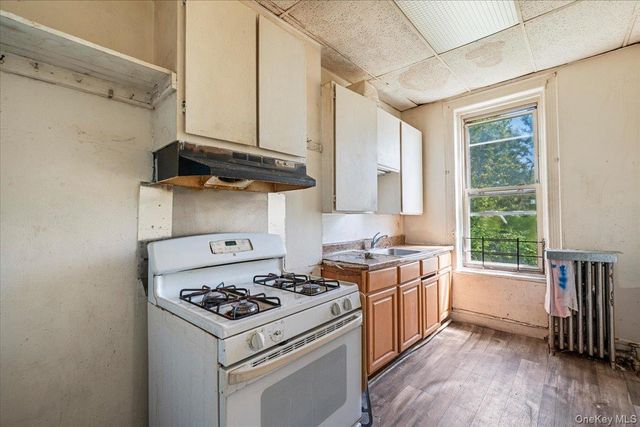 407 Eldert Lane, Brooklyn, NY 11208