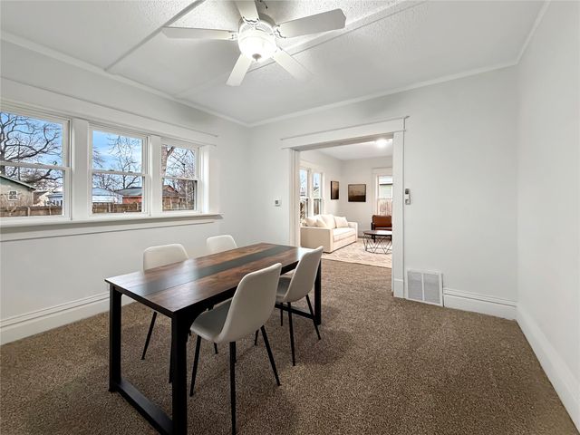 2906 Cambridge Street, Des Moines, IA 50313