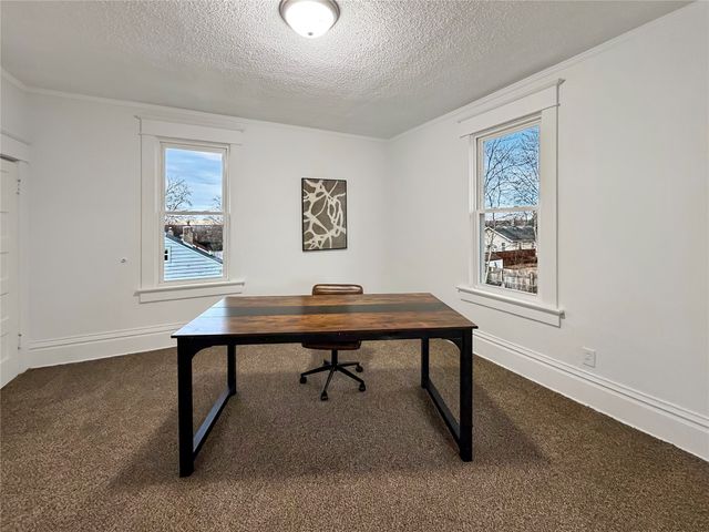 2906 Cambridge Street, Des Moines, IA 50313