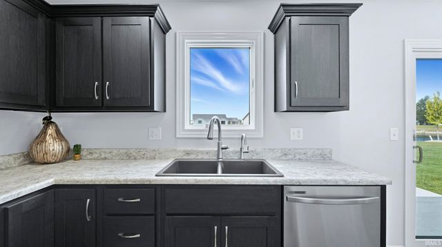 3919 Beryl Place, Woodburn, IN 46797