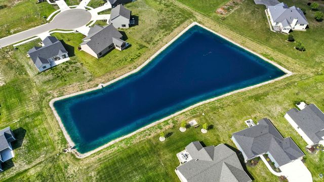 3919 Beryl Place, Woodburn, IN 46797