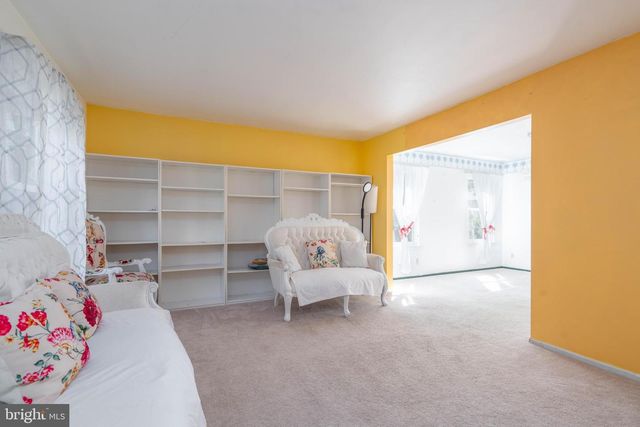 422 DEBBIE LN, Millville, NJ 08332