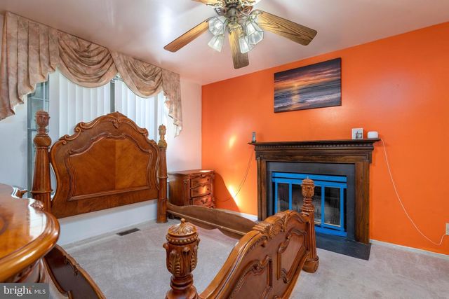 422 DEBBIE LN, Millville, NJ 08332