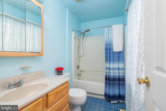 422 DEBBIE LN, Millville, NJ 08332
