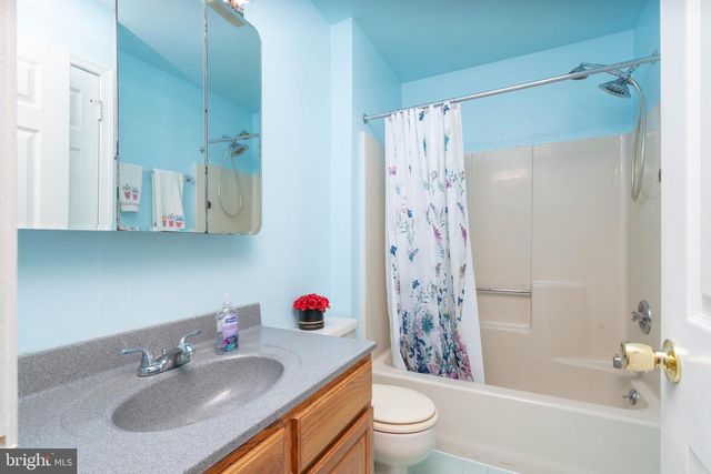422 DEBBIE LN, Millville, NJ 08332