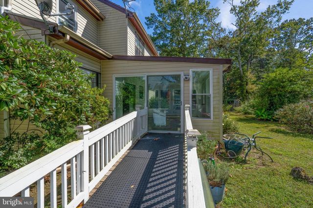 422 DEBBIE LN, Millville, NJ 08332
