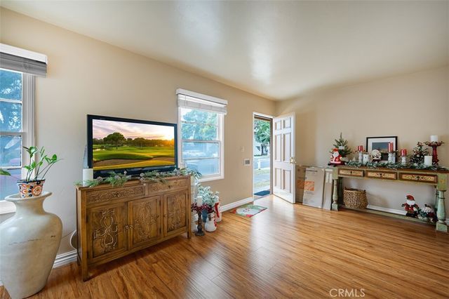 833 N Lacy Street, Santa Ana, CA 92701