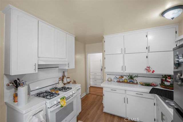 833 N Lacy Street, Santa Ana, CA 92701