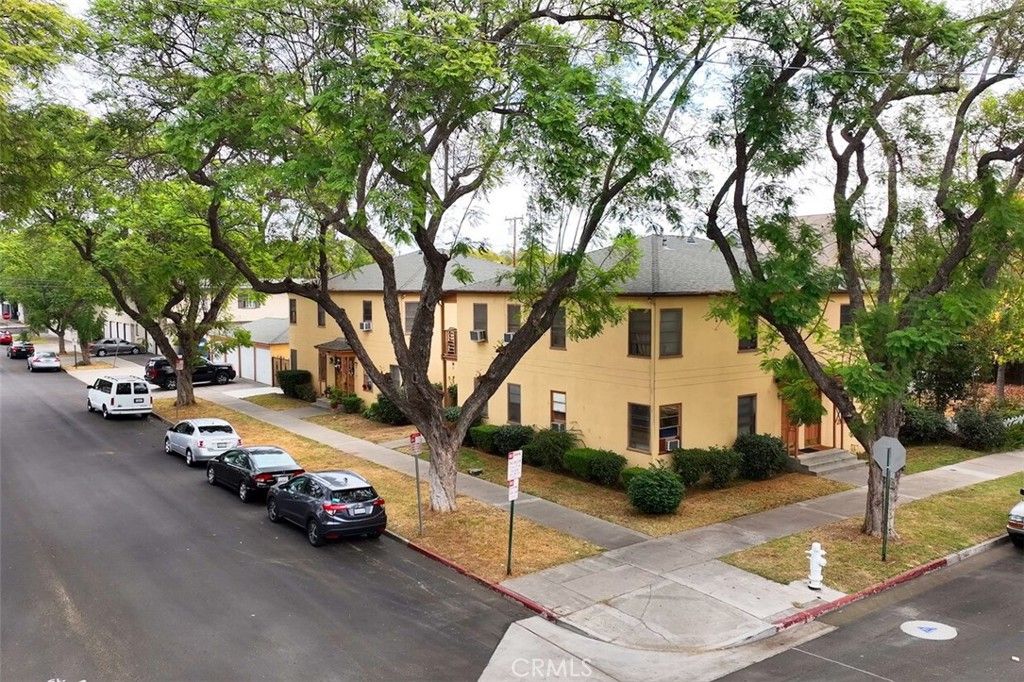 833 N Lacy Street, Santa Ana, CA 92701