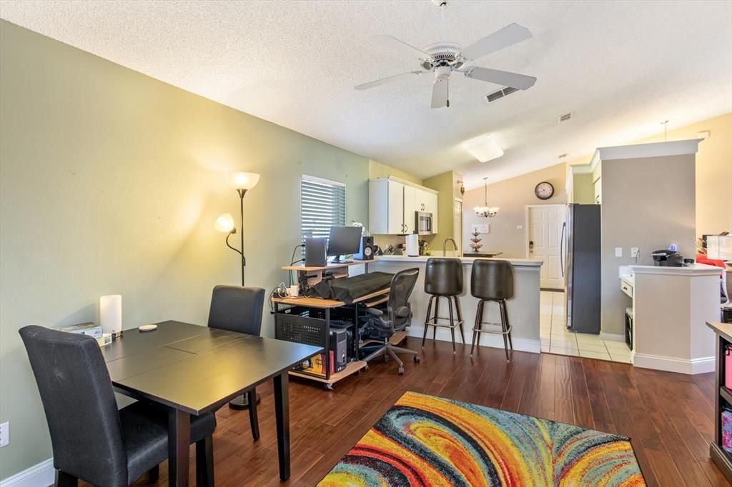 Image 14 of property listing at 5167 HOOK HOLLOW CIRCLE, Orlando, FL 32837