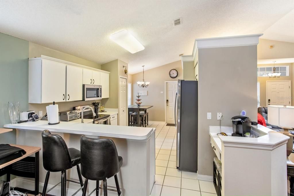 Image 16 of property listing at 5167 HOOK HOLLOW CIRCLE, Orlando, FL 32837