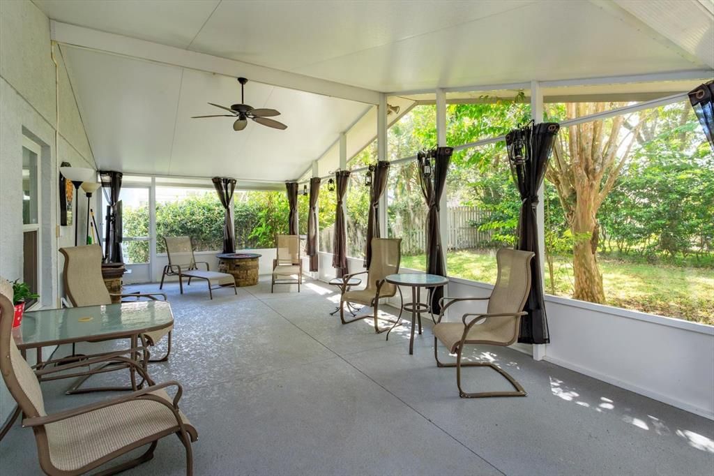 Image 4 of property listing at 5167 HOOK HOLLOW CIRCLE, Orlando, FL 32837