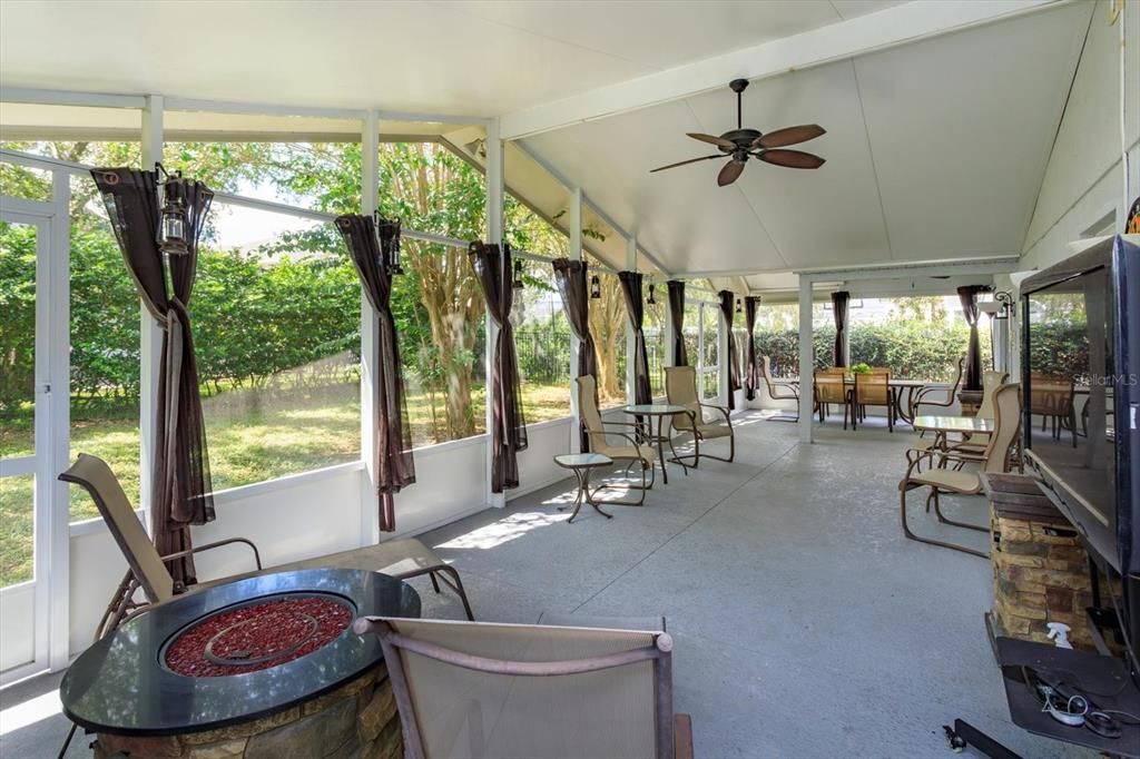Image 5 of property listing at 5167 HOOK HOLLOW CIRCLE, Orlando, FL 32837