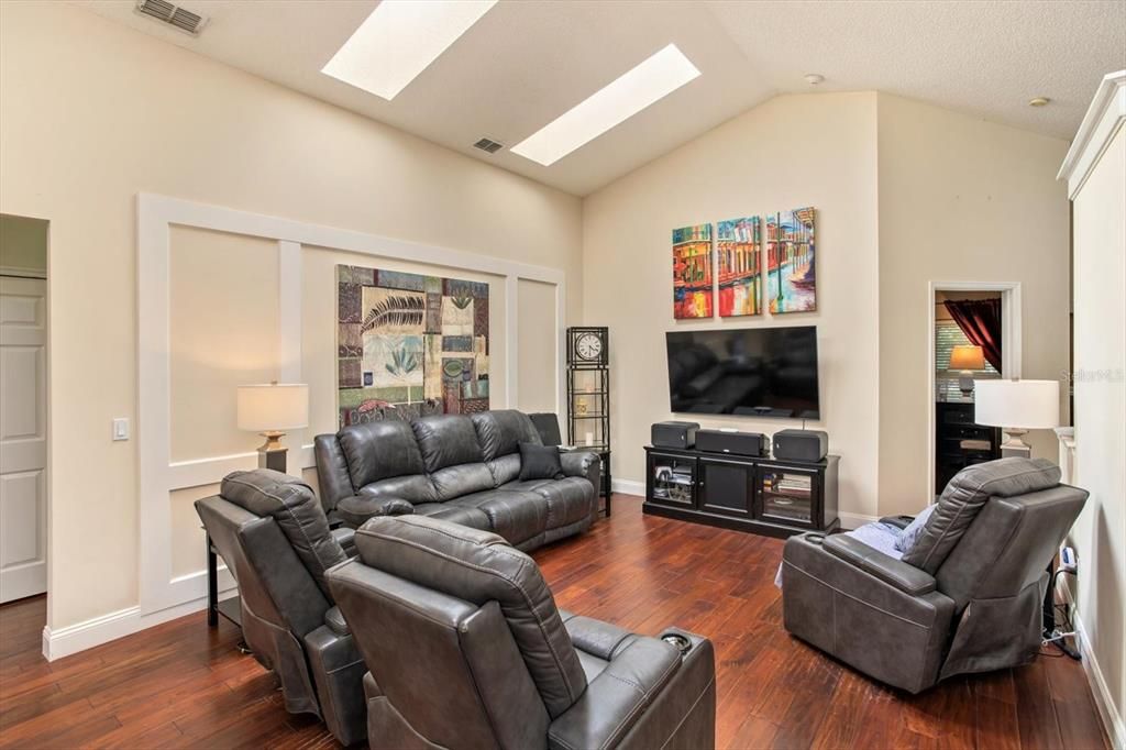 Image 9 of property listing at 5167 HOOK HOLLOW CIRCLE, Orlando, FL 32837