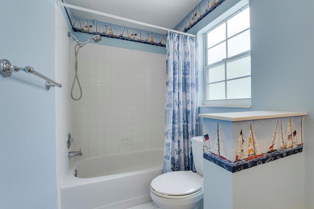 27 Via Del Corso, Palm Beach Gardens, FL 33418