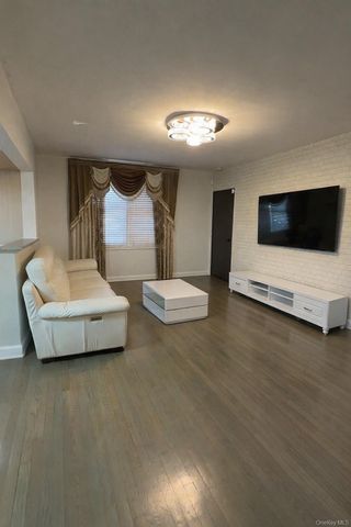 135-02 Jewel Avenue A, Flushing, NY 11367