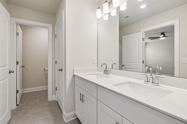 738 Prairie View Dr, Columbia, TN 38401