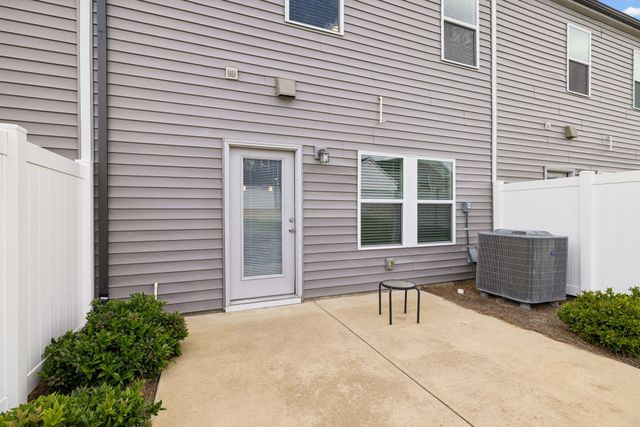 738 Prairie View Dr, Columbia, TN 38401