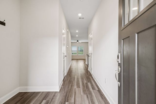 738 Prairie View Dr, Columbia, TN 38401