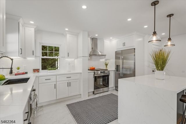 657 Martense Ave, Teaneck Twp., NJ 07666
