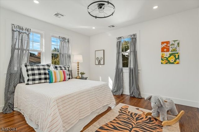 657 Martense Ave, Teaneck Twp., NJ 07666
